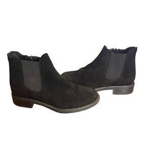 Girls Black Faux Suede Ankle Boots Booties Size 2 Kids Fall Winter Basic Plain